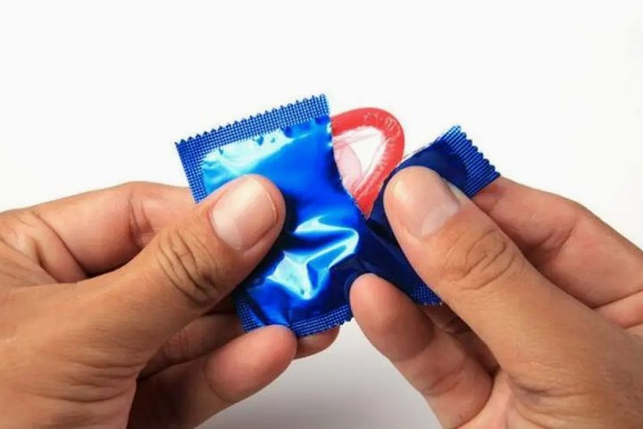 如何正确选择与使用避孕套